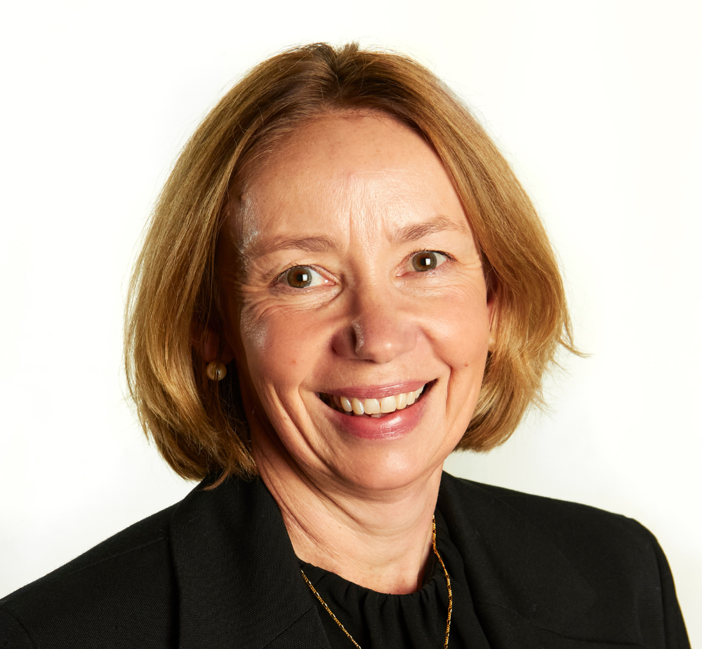 AG   Ange Elliot